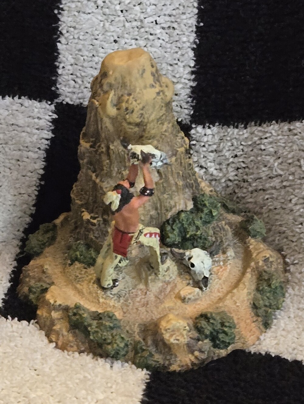 Franklin Mint Great Spirit of the Plains Robert F Murphy approx 4.75"H Vintage